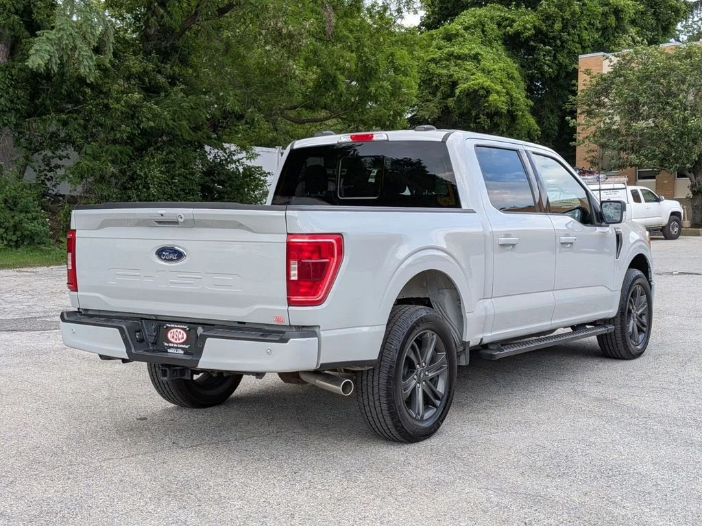 Used 2023 White Ford XLT image 3