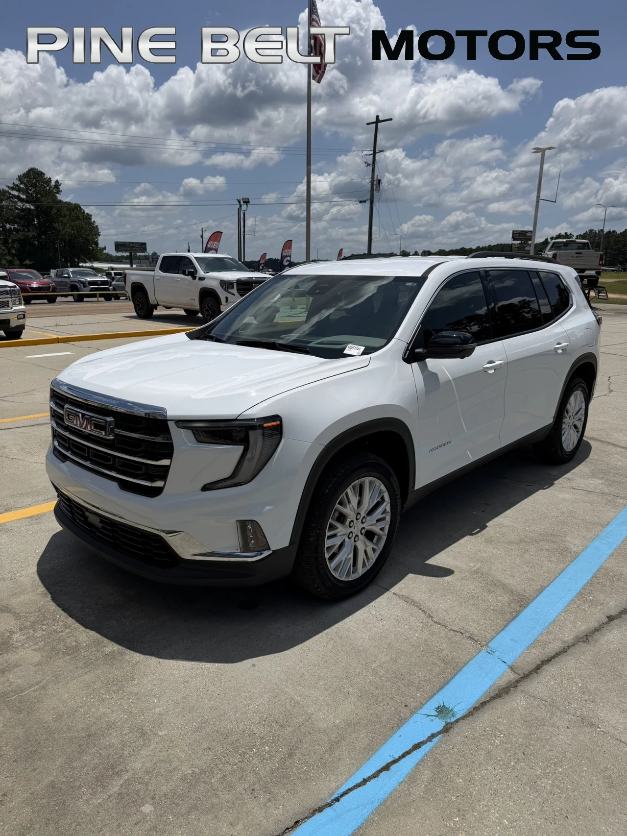 Used 2024 Summit White GMC Elevation image 1