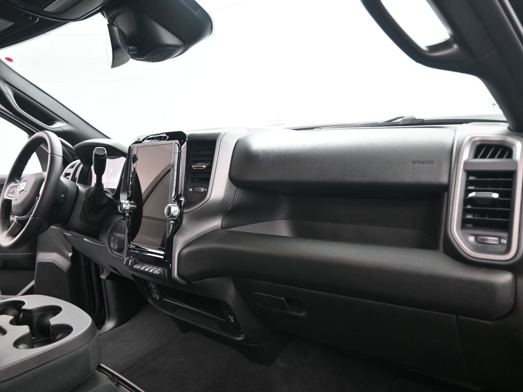 New 2026 Diamond Black Crystal Pearlcoat RAM Tradesman image 27