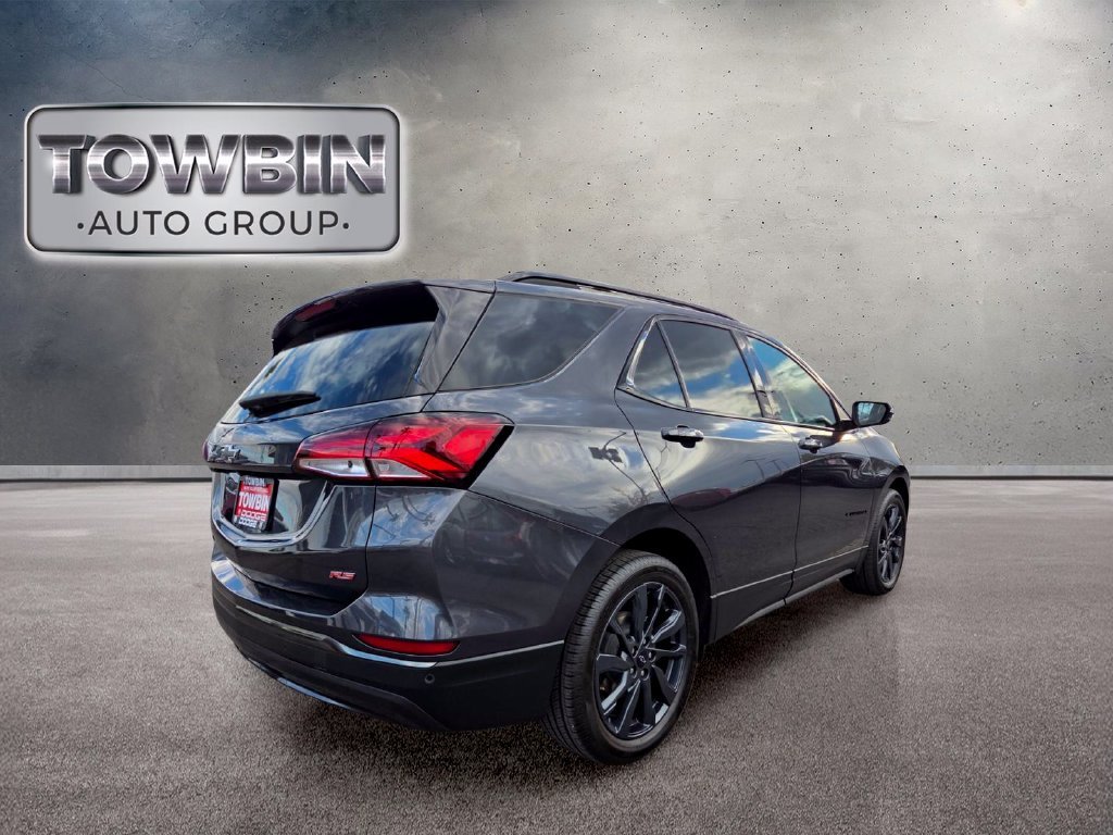 Used 2022 Gray Chevrolet RS image 4