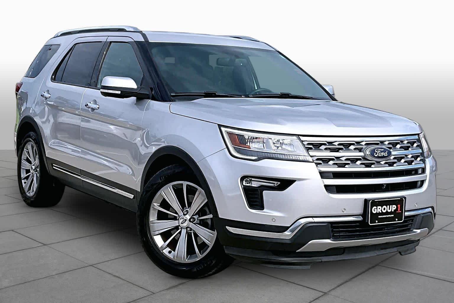 Used 2018 Ingot Silver Metallic Ford Limited image 3
