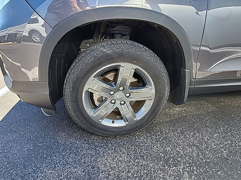 Certified Used 2023 Lunar Silver Metallic Honda RTL-E image 4