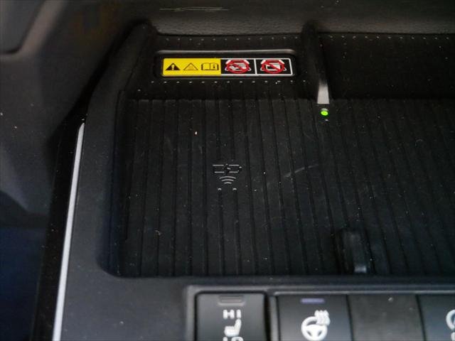 Certified Used 2026 WIND CHILL PEARL* Toyota  image 29