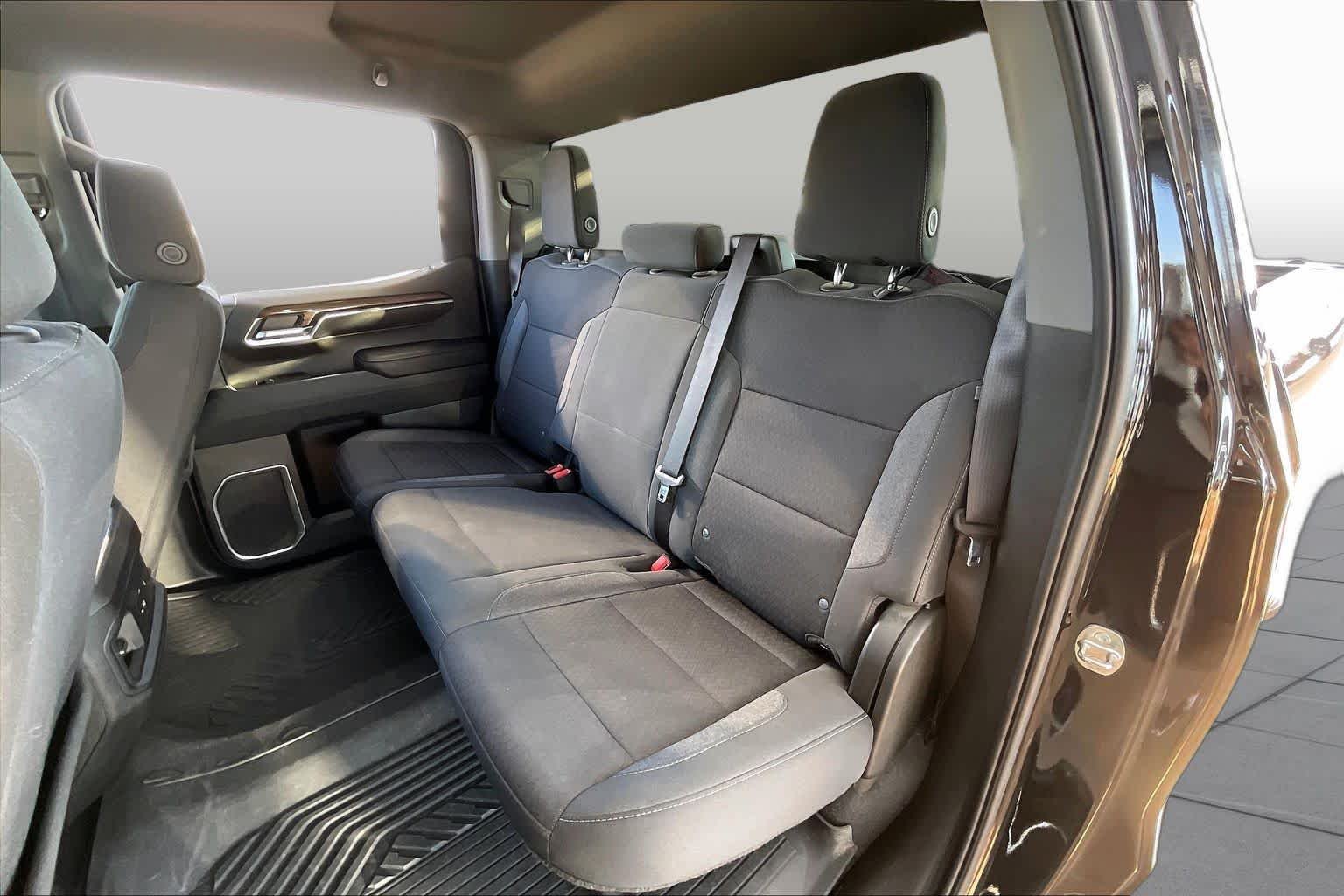 Used 2023 BLACK Chevrolet LT image 20