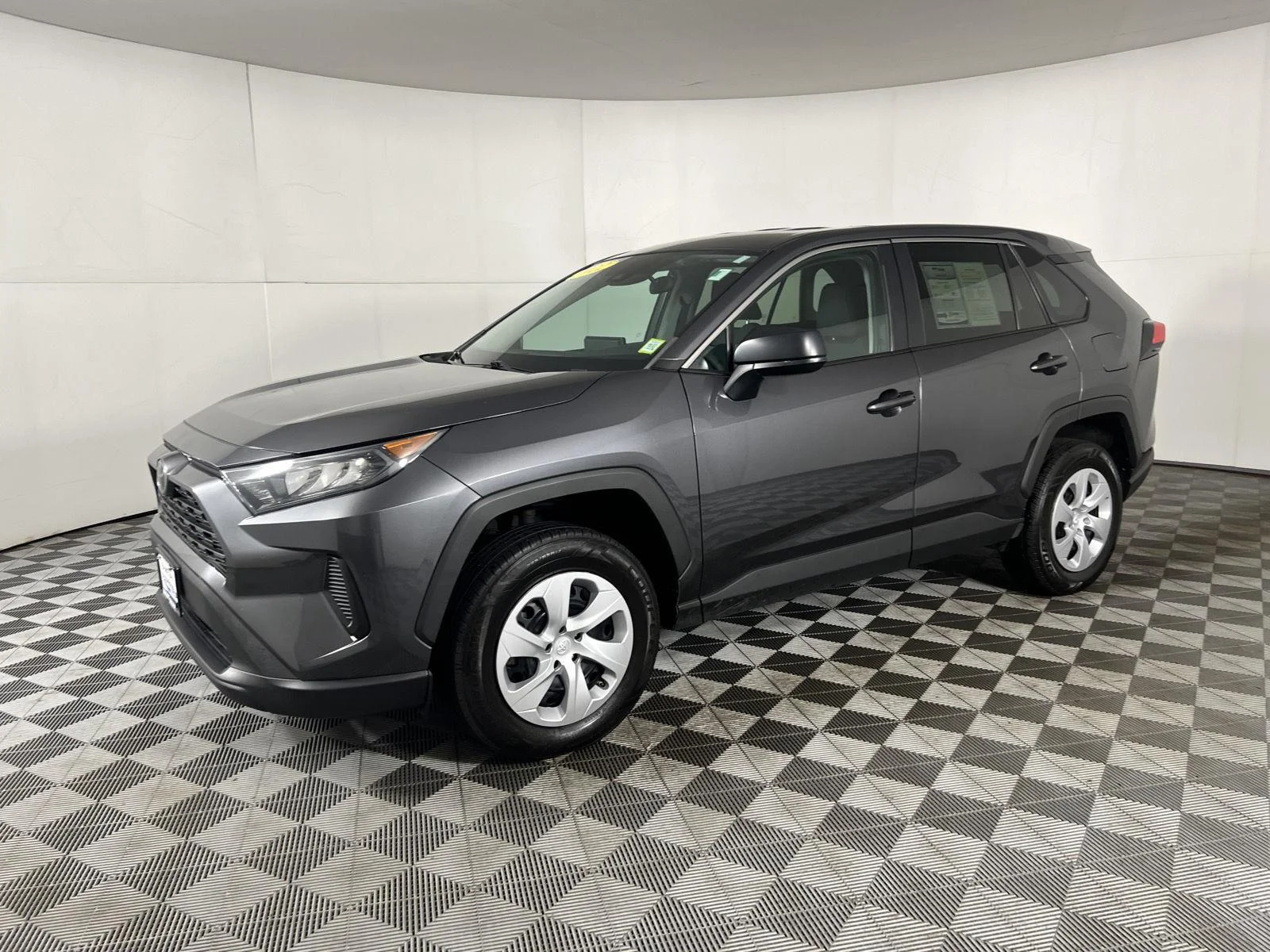Used 2022 Magnetic Gray Metallic Toyota LE image 16