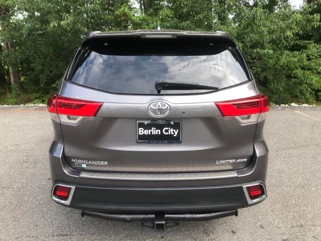 Used 2017 Predawn Gray Mica Toyota Limited Platinum image 5