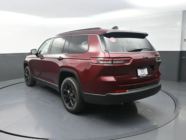 New 2026 Velvet Red Pearl-Coat Exterior Paint Jeep Altitude image 7