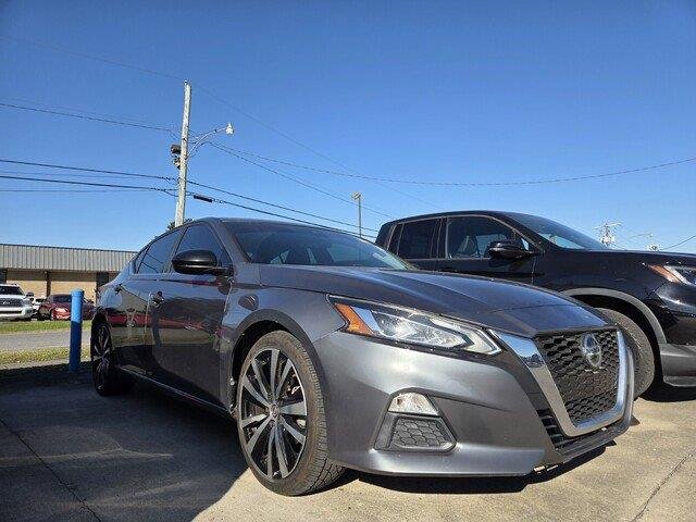 Used 2021 Gun Metallic Nissan 2.5 SR image 4