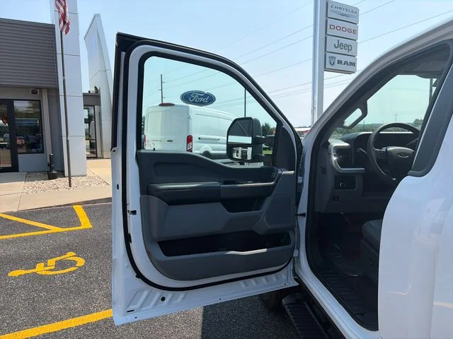 New 2026 White Ford XLT image 16