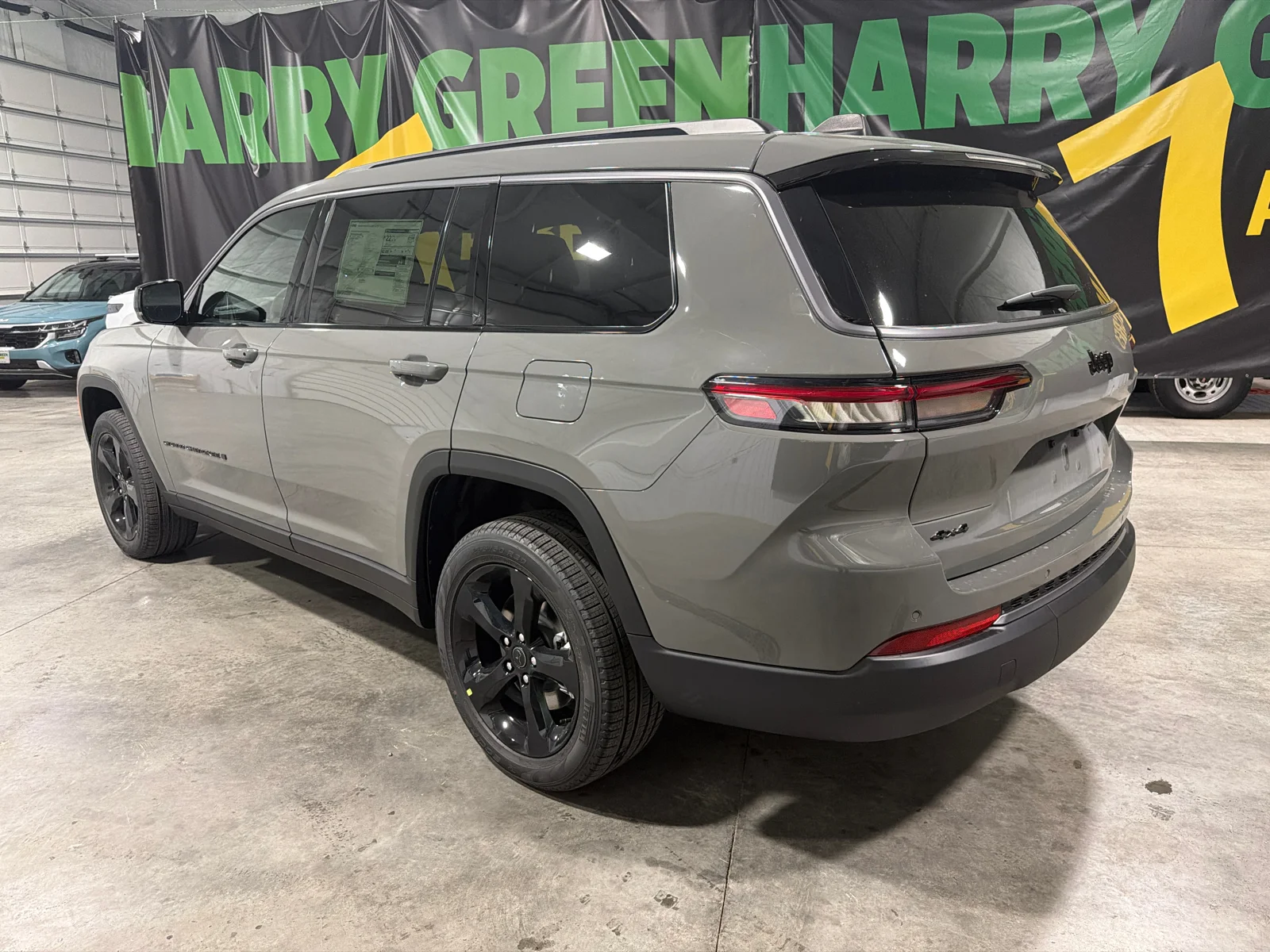 New 2027 Sting-Gray Clearcoat Jeep Limited image 5