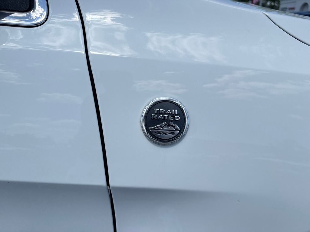 Used 2021 White Jeep Laredo E image 7