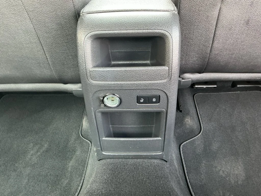 Used 2012 Gray Volkswagen 2.5L SE image 26