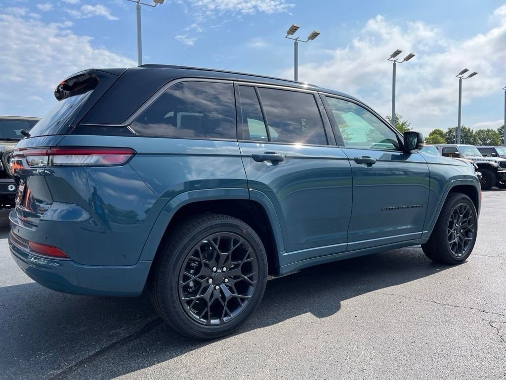 New 2026 Steel Blue Exterior Paint Jeep Summit image 43