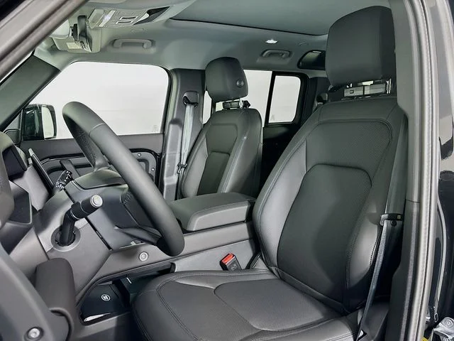 Used 2026  Land Rover S image 21