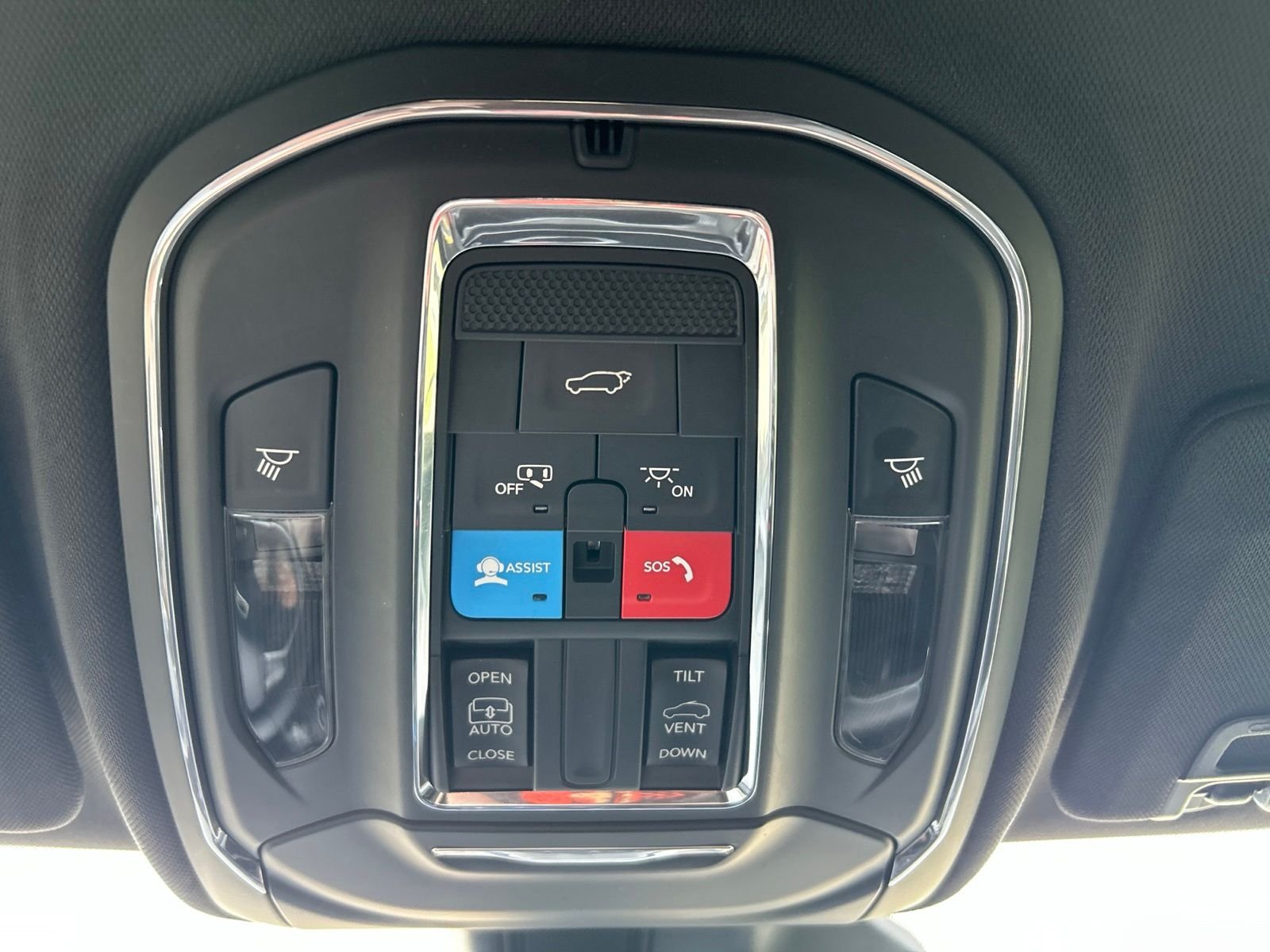 Certified Used 2023 Gray Jeep Altitude X image 34