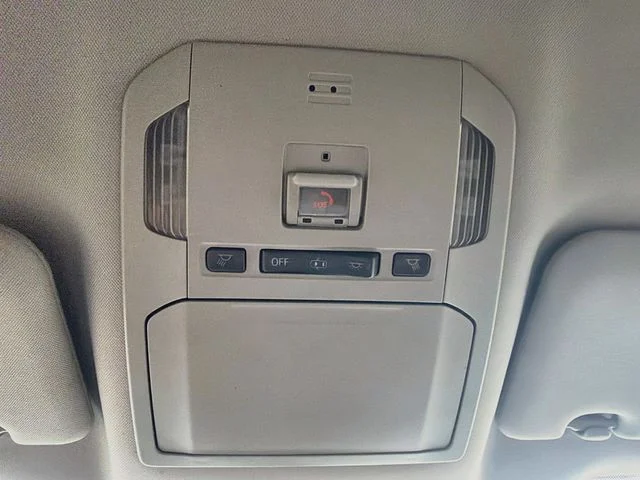 Used 2020 White Toyota LE image 21