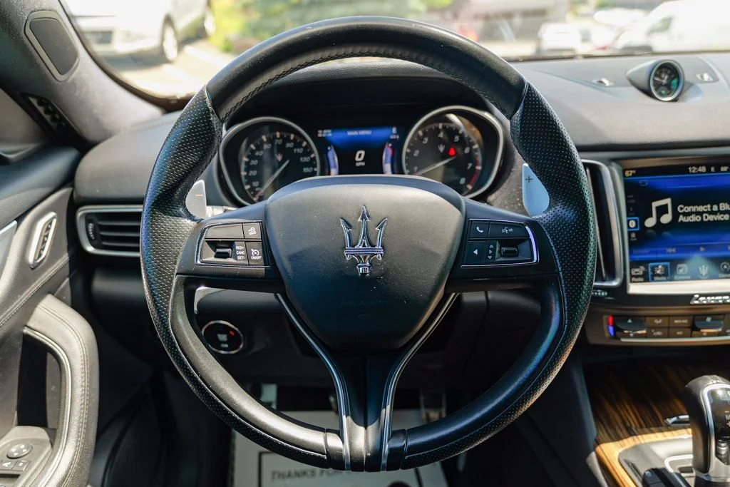 Used 2017  Maserati S image 43