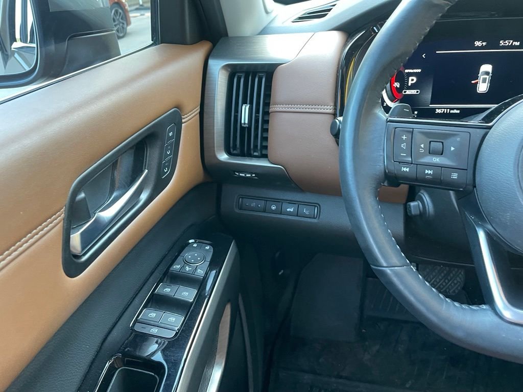 Used 2024  Nissan Platinum image 13