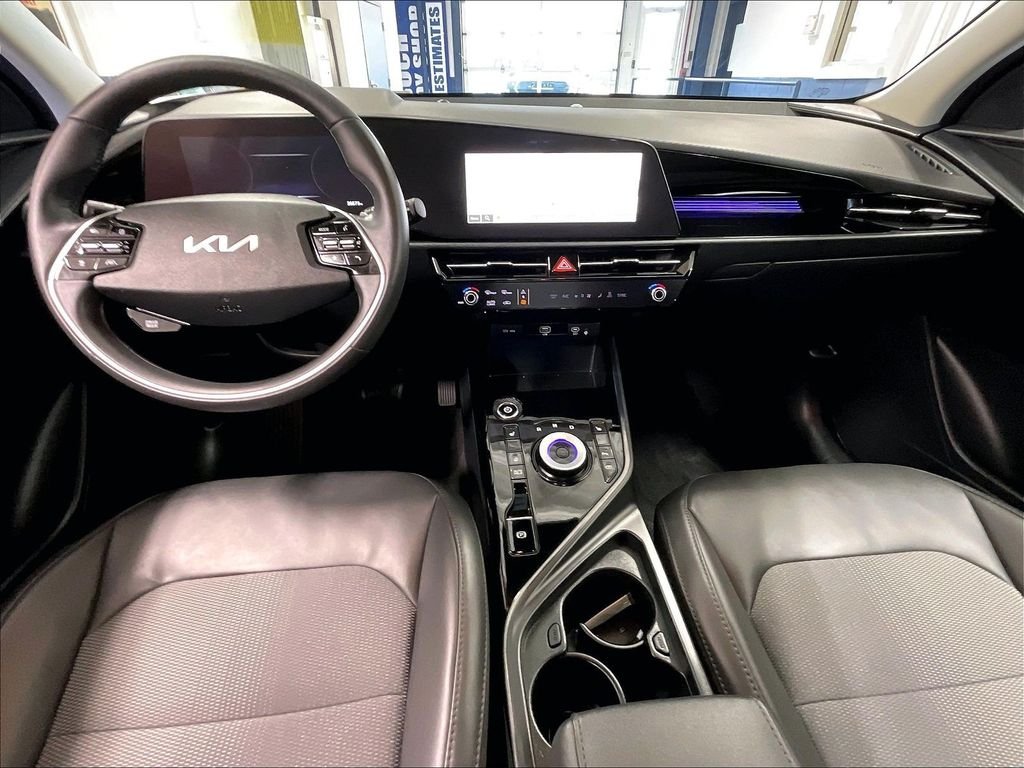 Used 2023 Green Kia Wind image 21