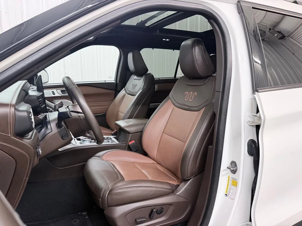 Used 2023 White Metallic Ford King Ranch image 13