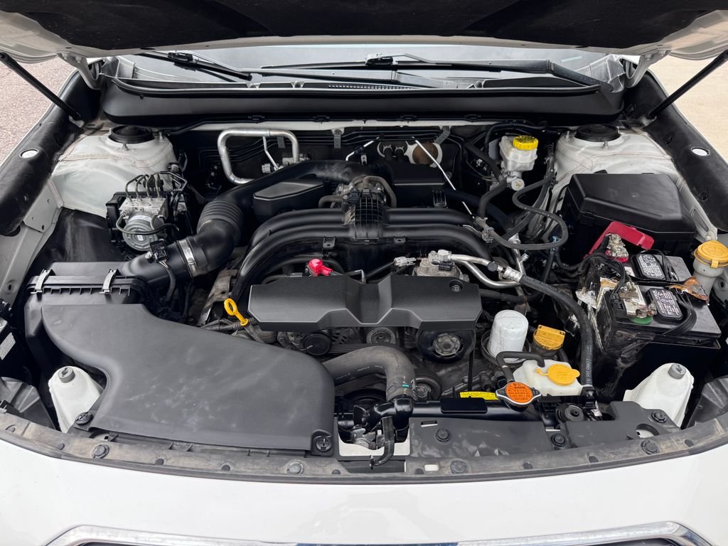 Used 2018 White Subaru 2.5i image 16