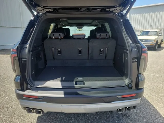 New 2027 Mosaic Black Metallic Chevrolet Z71 image 11