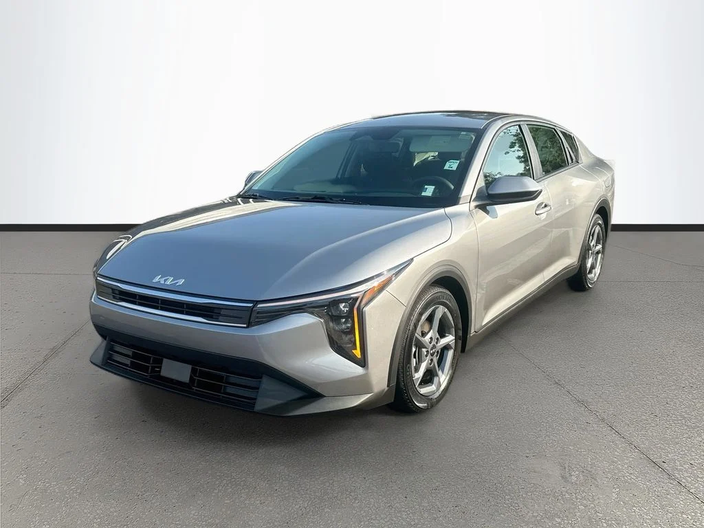 Certified Used 2025 Gray Kia LXS image 3