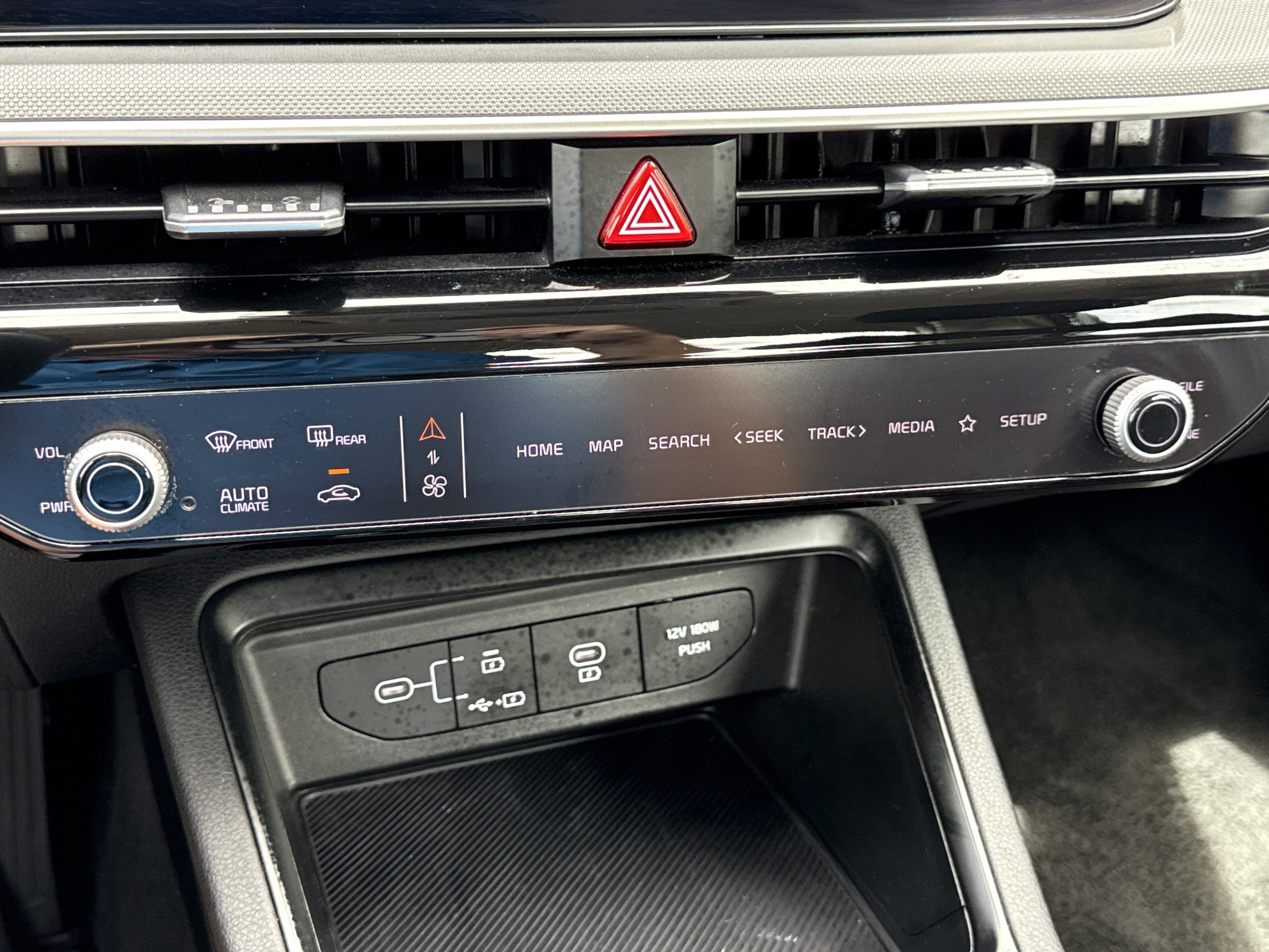 Used 2025 Aurora Black Pearl Kia LXS image 25