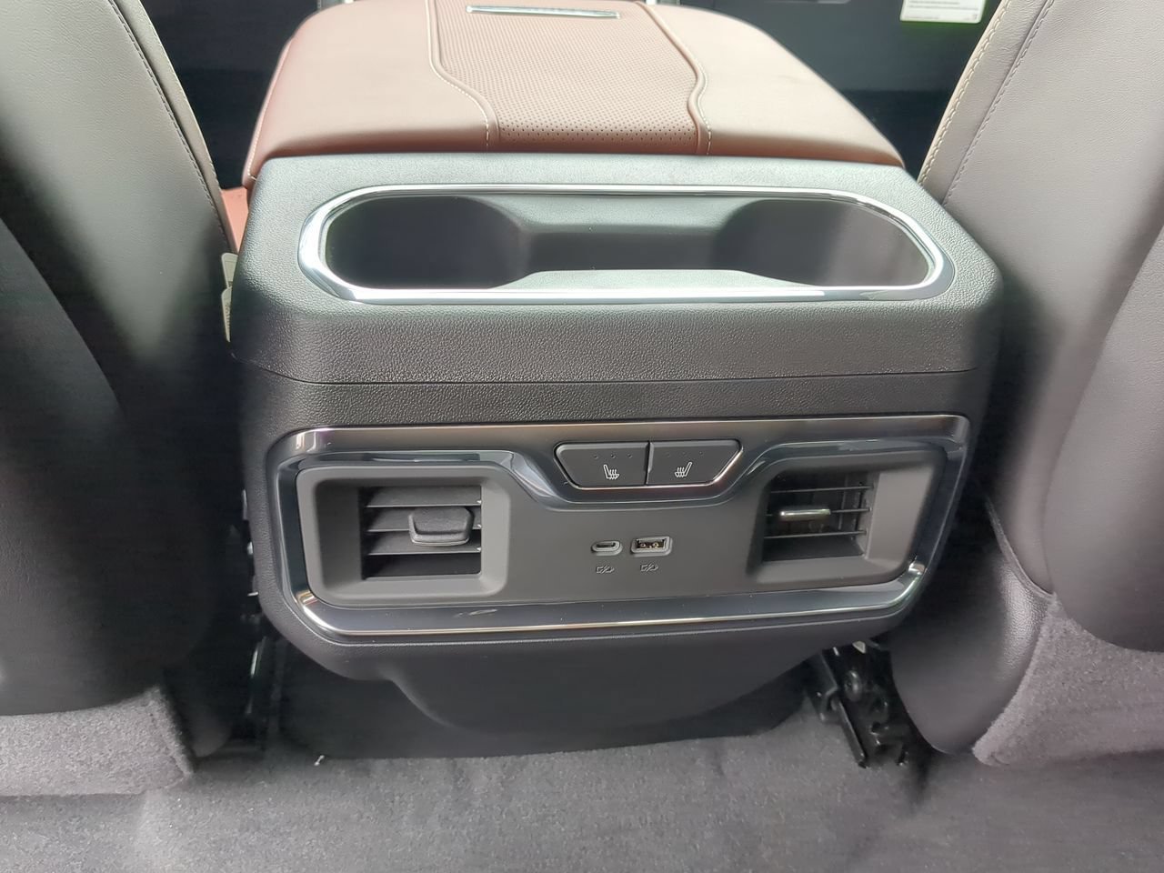 New 2026 Downpour Metallic GMC Denali Ultimate DRW image 22