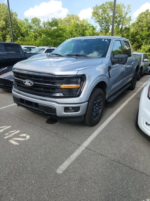Used 2025 Silver Ford XLT image 1