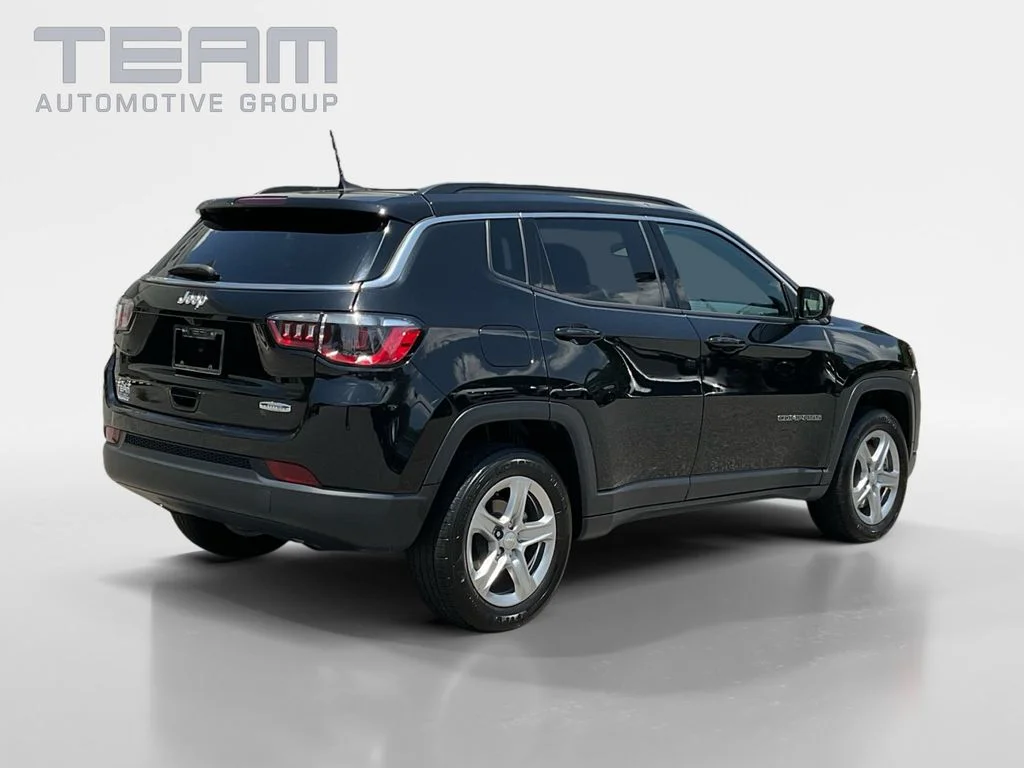 Used 2024 Black Jeep Latitude image 7
