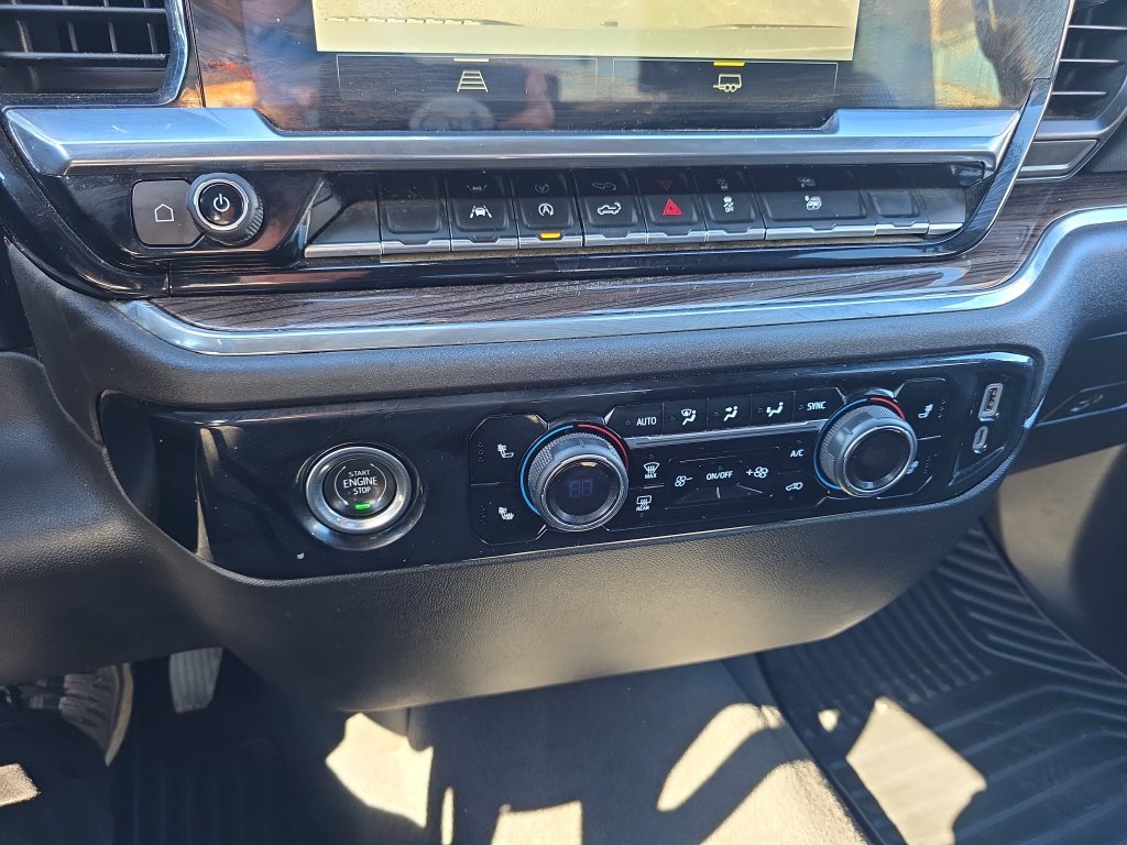 Used 2023 Gray Chevrolet LT image 21