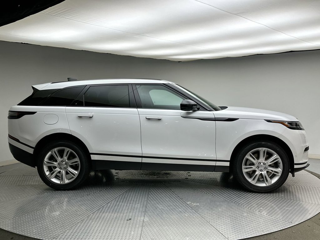 New 2026 Fuji White Land Rover S image 4