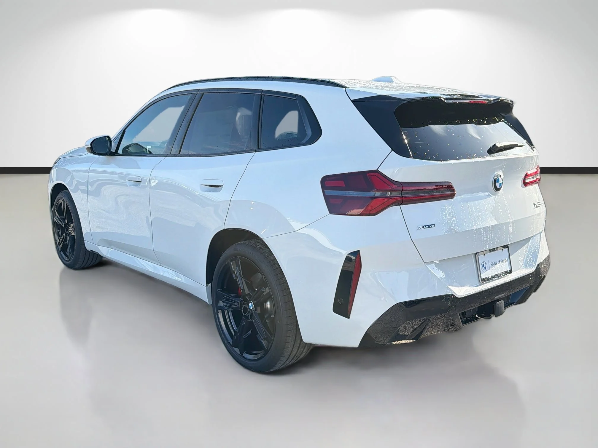 New 2026 Alpine White BMW 30 xDrive image 5
