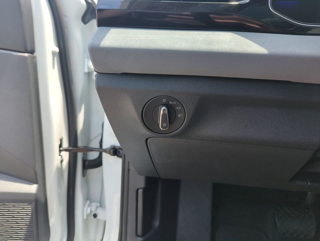 New 2026 White Volkswagen 1.5T SE image 20