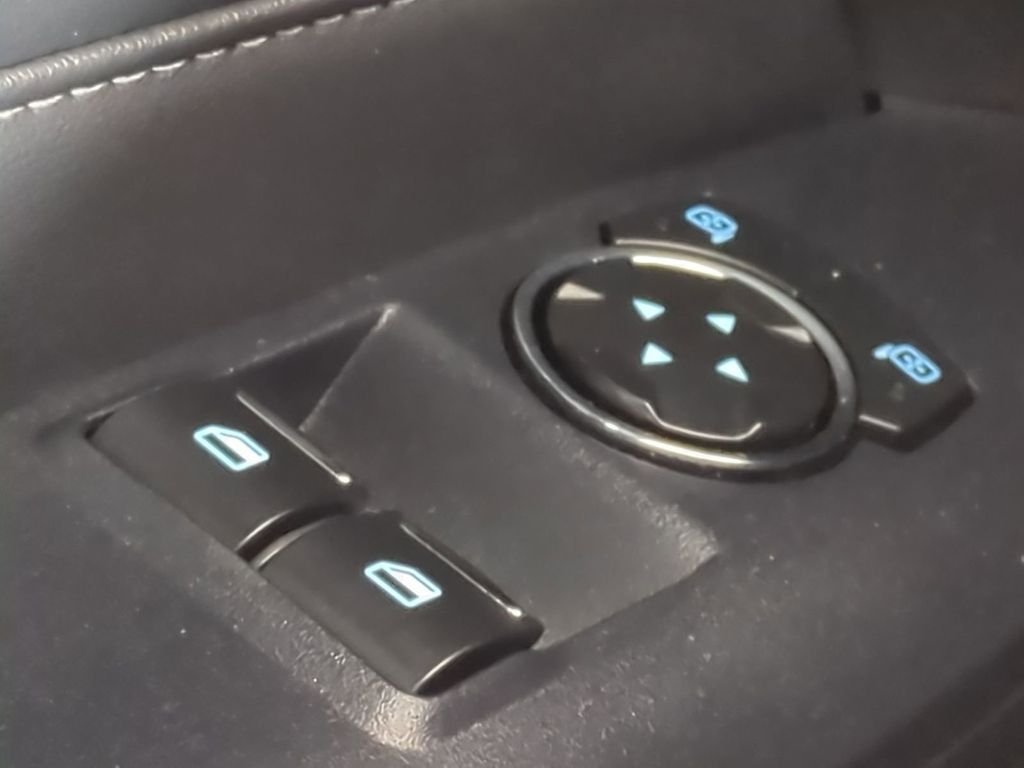 2025 Ford Mustang EcoBoost Premium - Photo 28