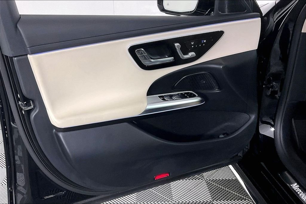 2025 Mercedes-Benz E-Class E350 - Photo 15