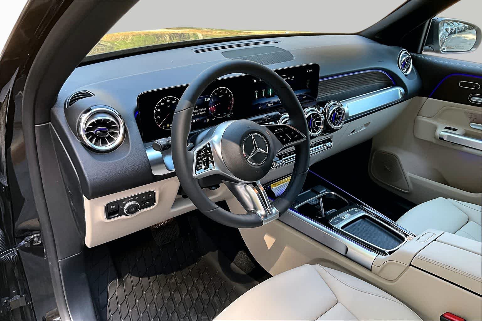 New 2026 Night Black Mercedes-Benz GLB 250 image 10