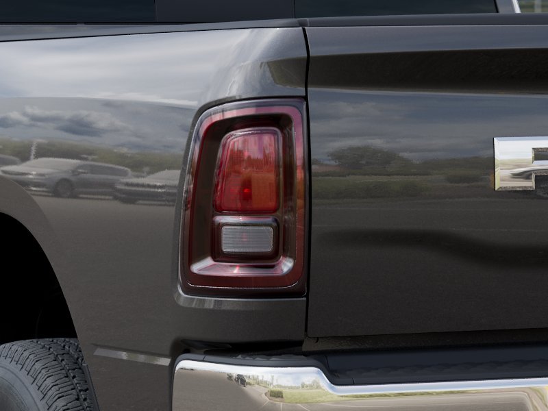New 2026 Granite Crystal Metallic Clear-Coat Exterior Paint RAM Tradesman image 9