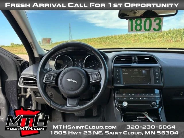 Used 2018 Black Jaguar 25t Premium image 11
