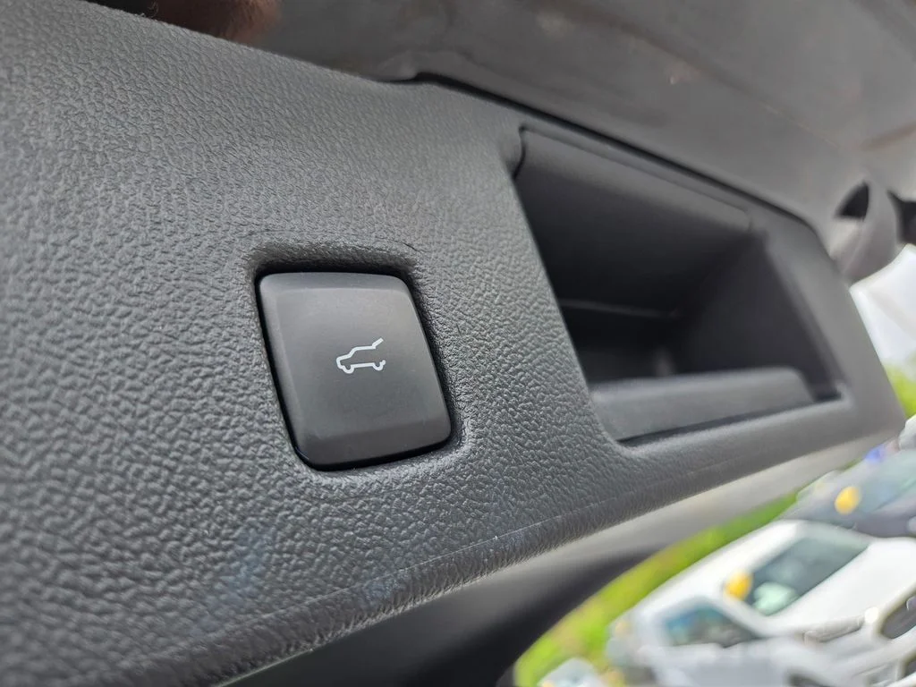 Used 2023 Agate Black Metallic Ford ST-Line image 35