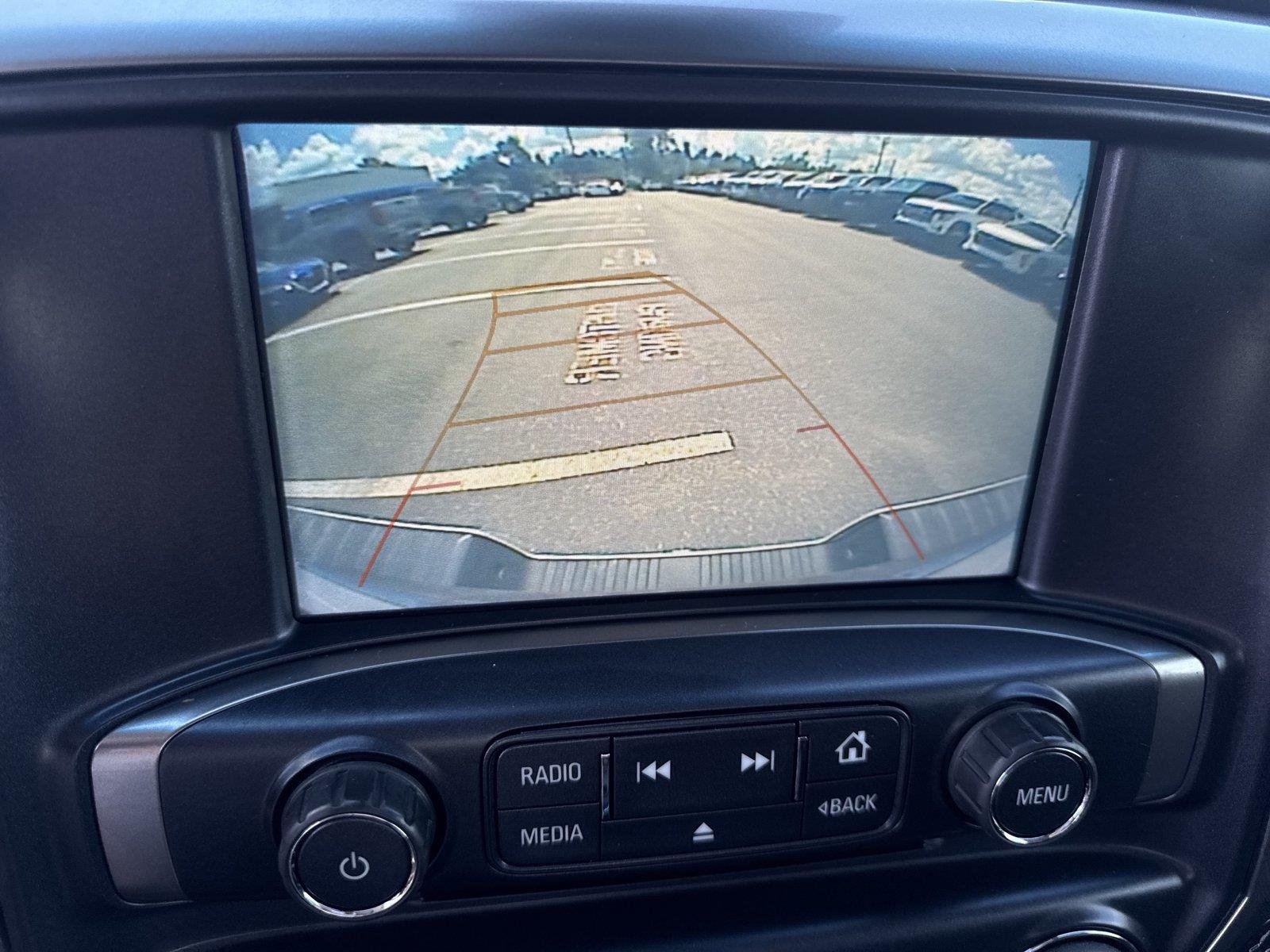 Used 2018 IRIDESCENT PEARL TRICOAT Chevrolet LTZ image 25