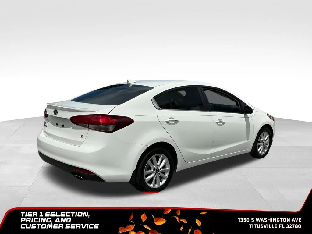 Used 2017 White Kia S image 9