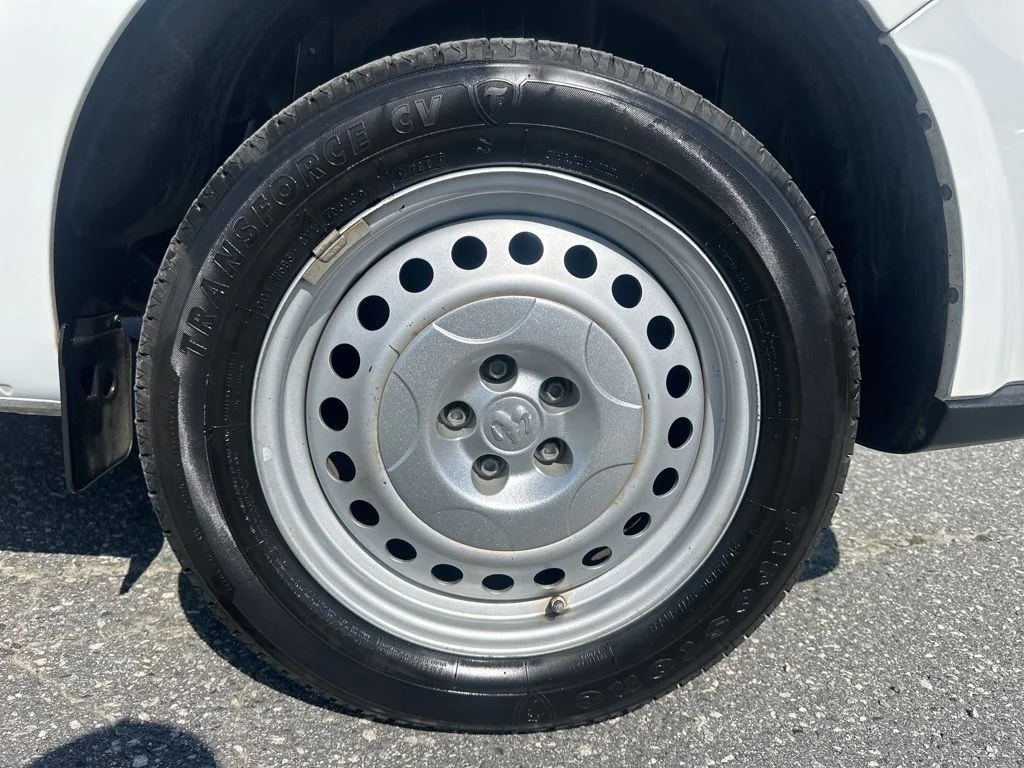 Used 2022 White Ram Base image 25