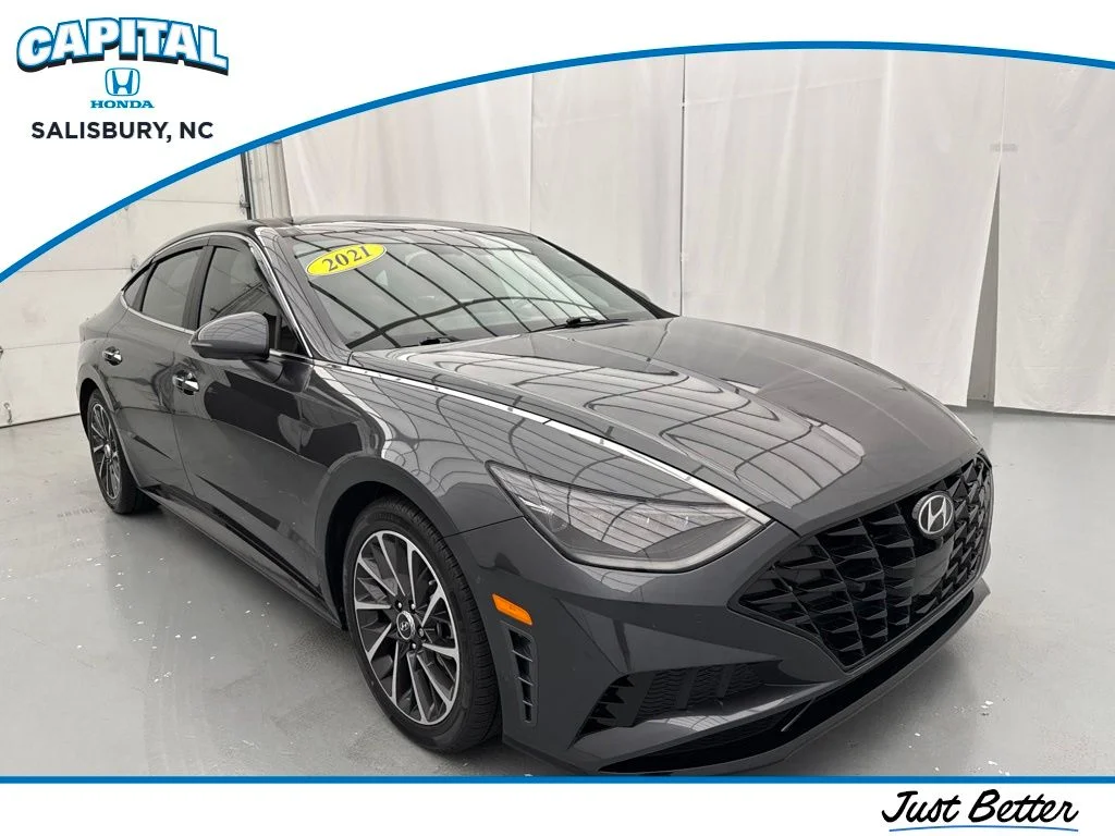 Used 2021 Gray Hyundai Limited image 1