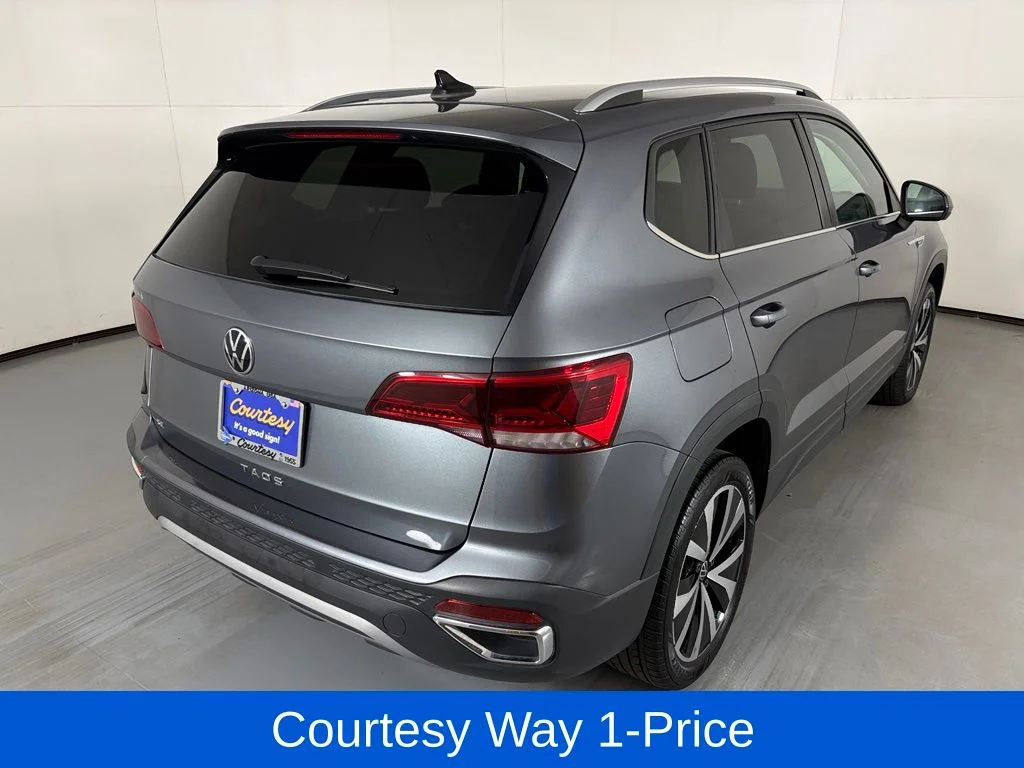 Used 2024 Gray Volkswagen 1.5T SE image 10