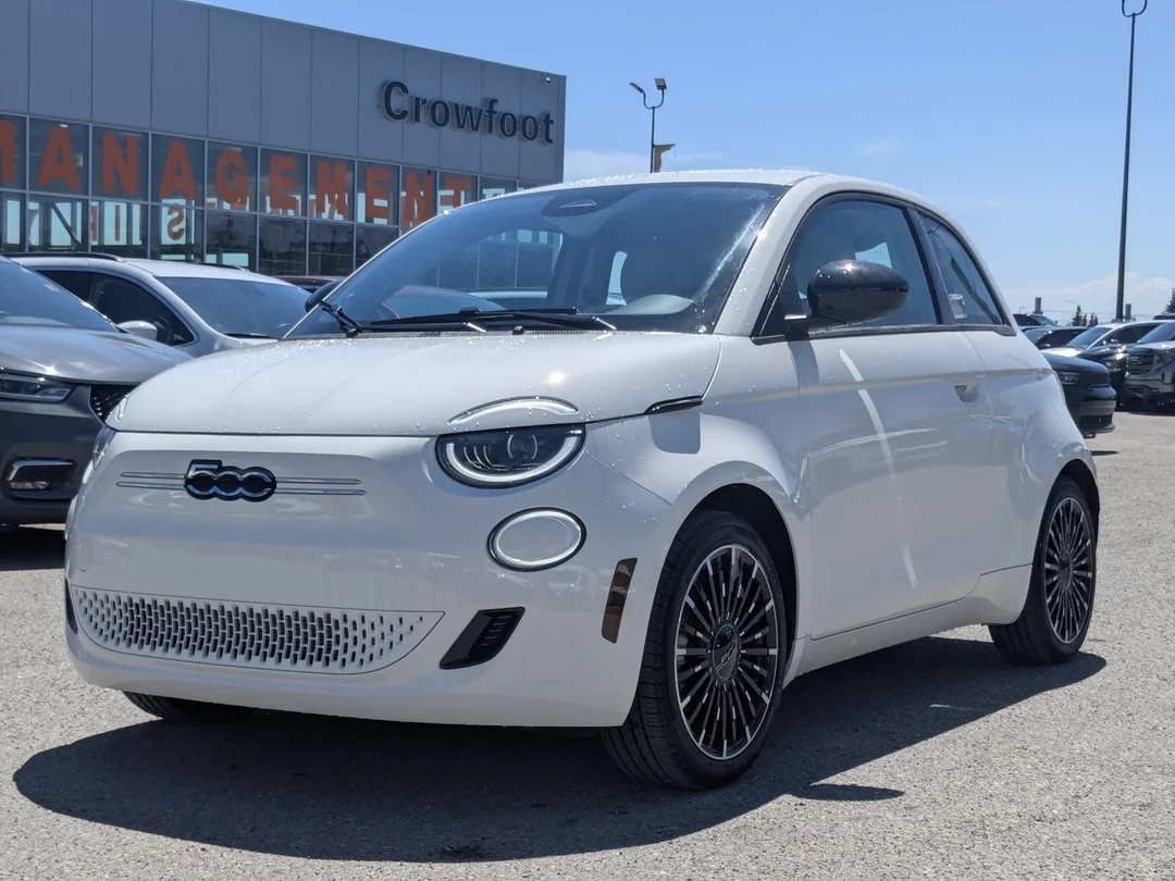 New 2026 White FIAT Pop - - FWD - Backup Camera - Lane Keep Assist - Rear Park Assist - Auto Climate & More! image 4