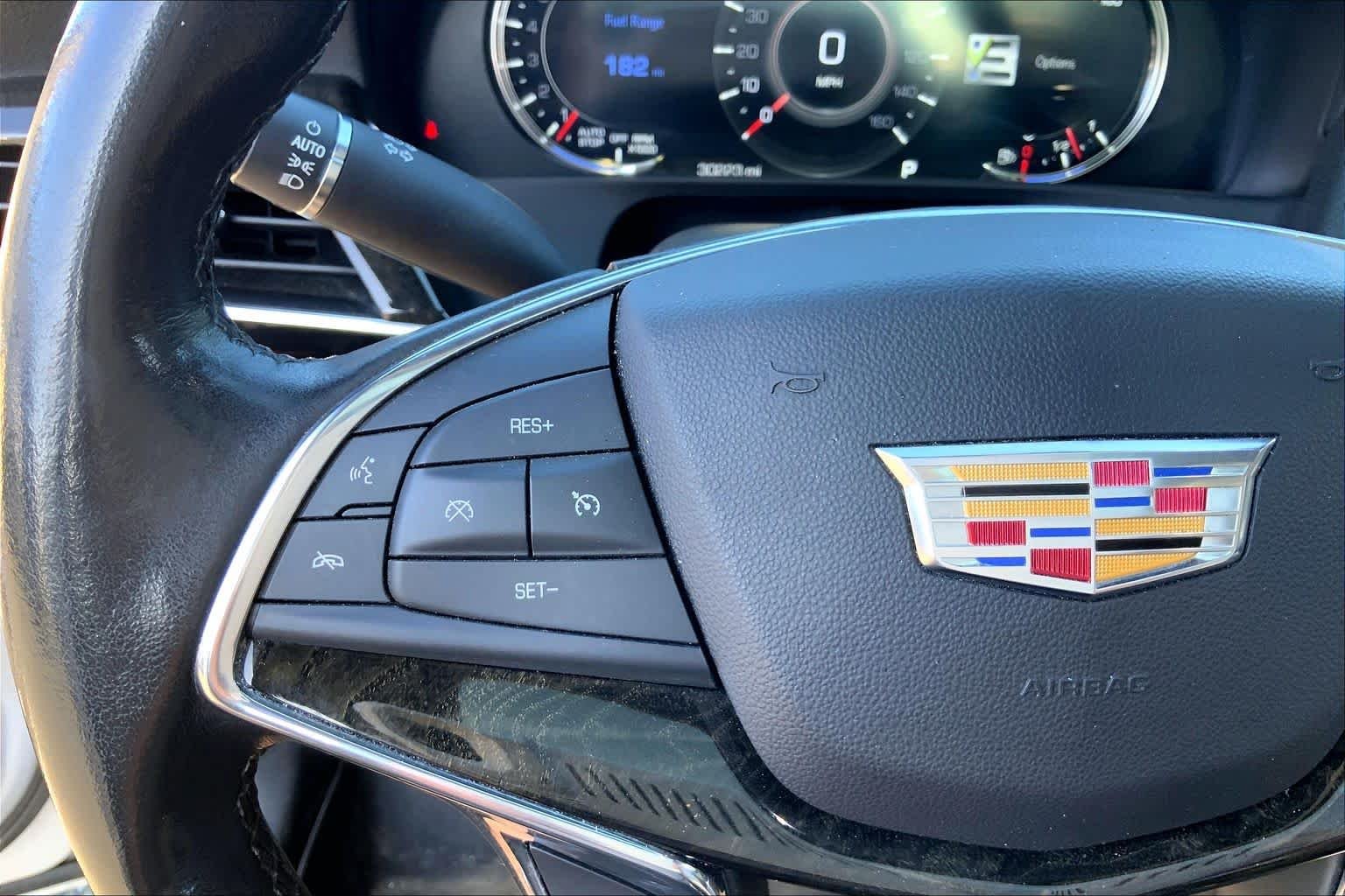 Used 2019 Crystal White Tricoat Cadillac Premium Luxury AWD image 24