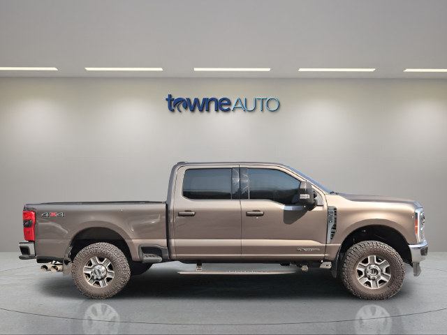 Used 2023 Gray Ford Lariat image 8