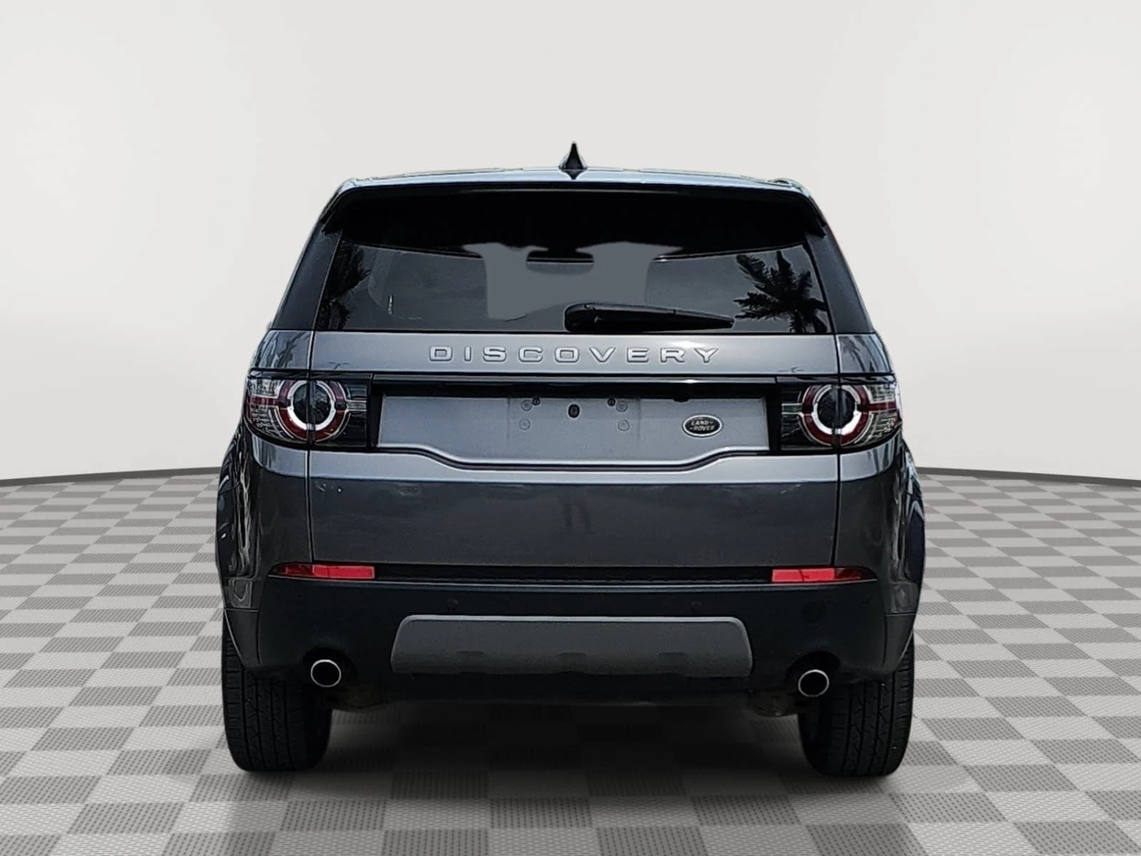 Used 2018 Gray Land Rover SE image 7